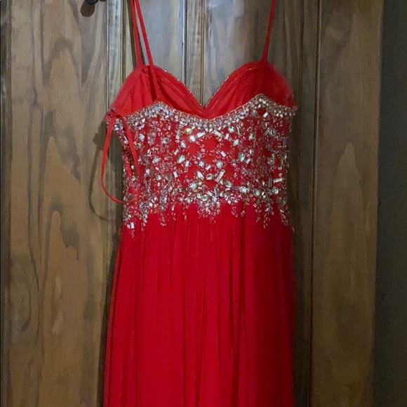 Red prom dress - Picture 4 of 4